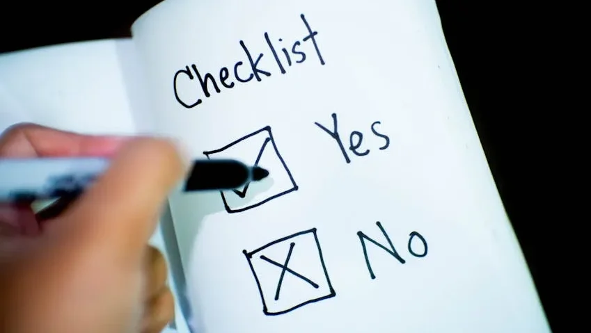 Image illustrating a checklist of key factors to consider when renting an apartment in Tokyo.