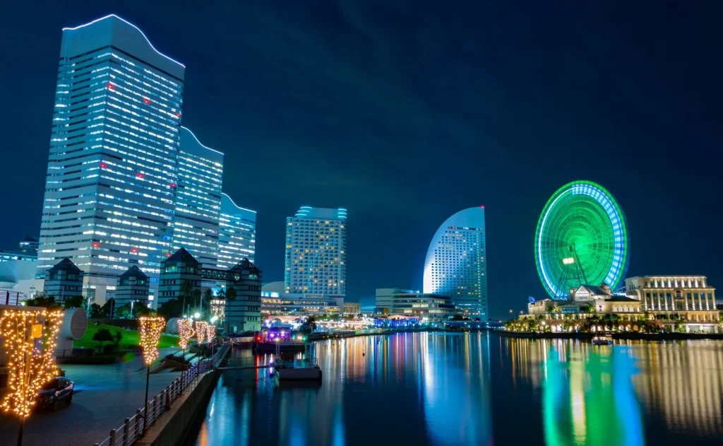 Image of the iconic Yokohama skyline, including Minato Mirai and the Landmark Tower.