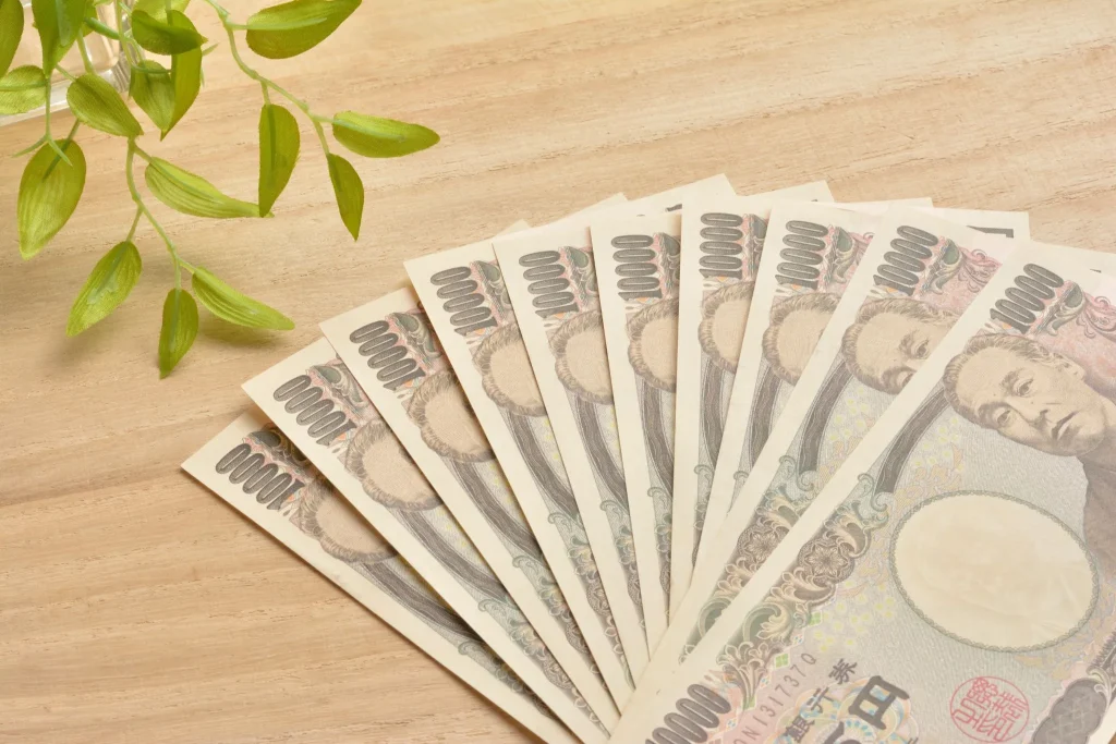 Image illustrating the various additional costs involved in a real estate purchase in Japan.