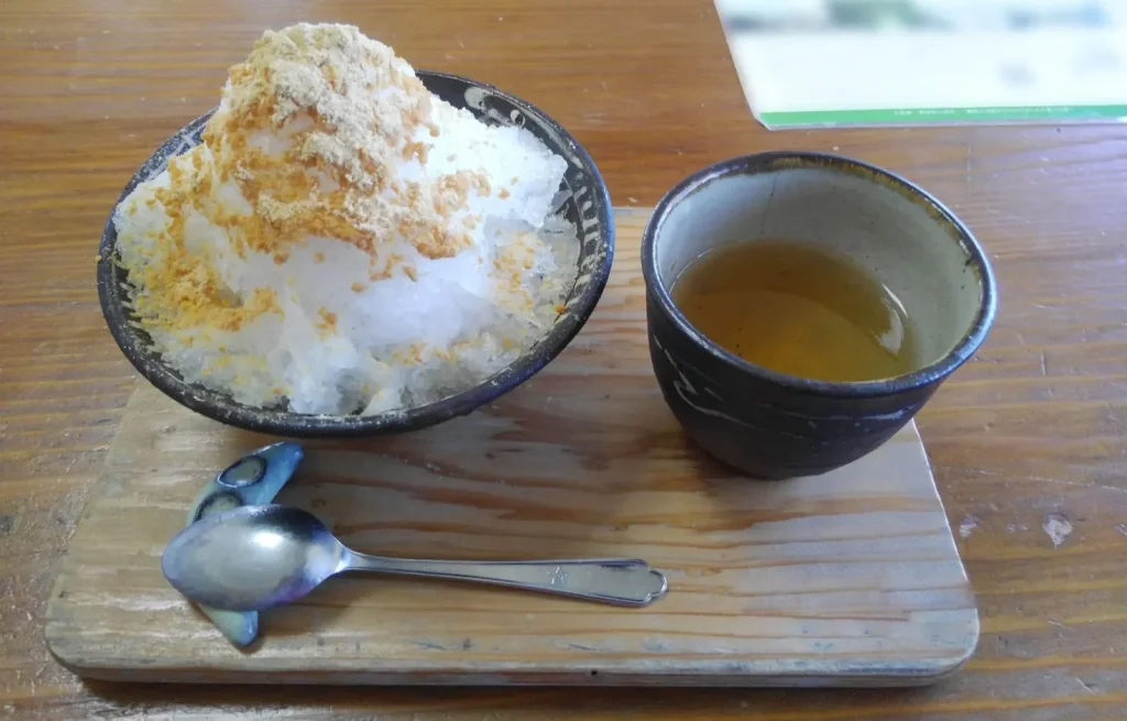 Image of a traditional Okinawan shaved ice dessert called Zenzai.