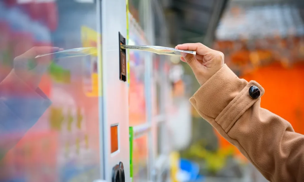Image illustrating the concept of a surprise vending machine, where the product is unknown.